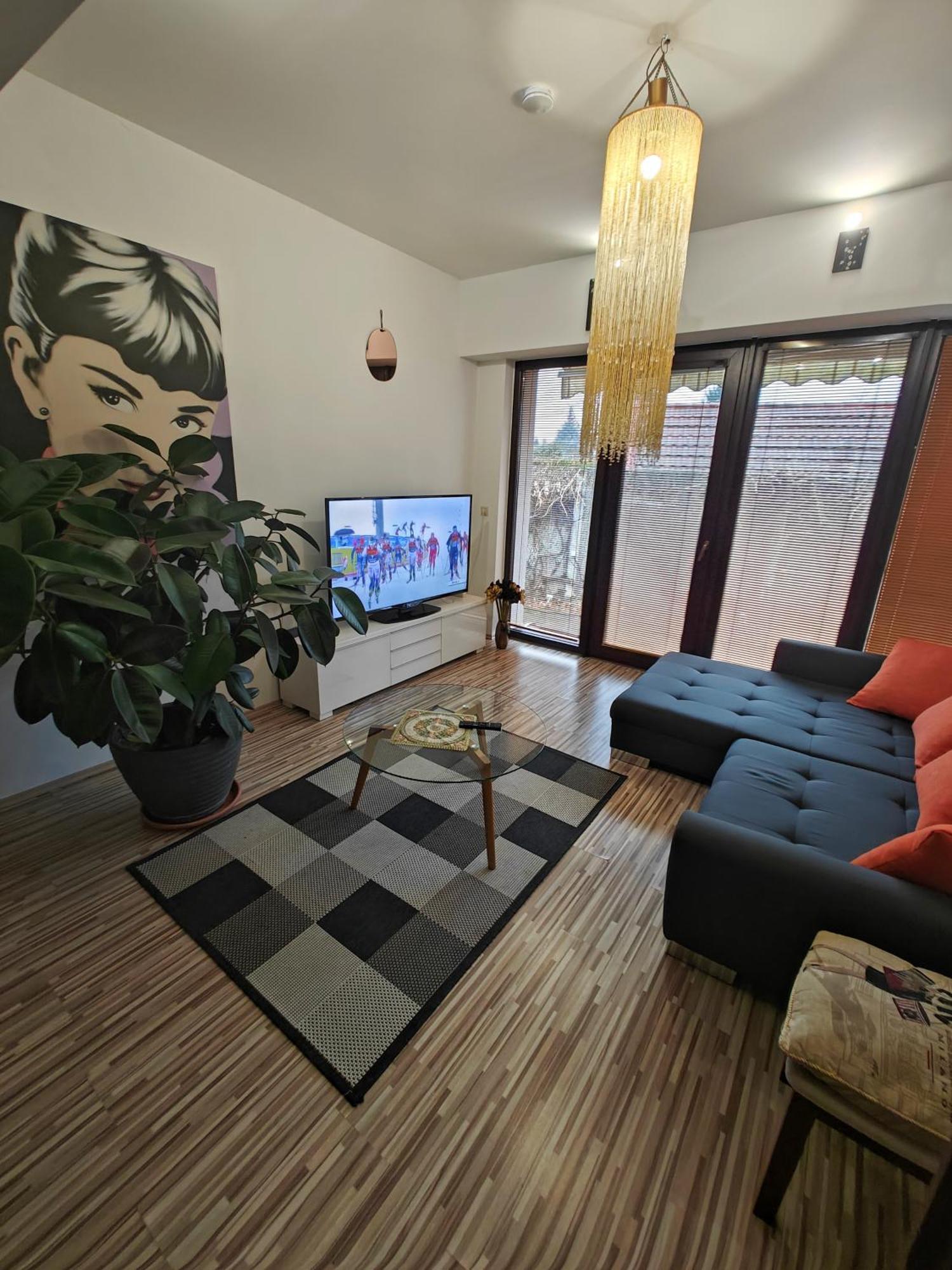 Pension Nest - Family Apartman Mosonmagyaróvár エクステリア 写真